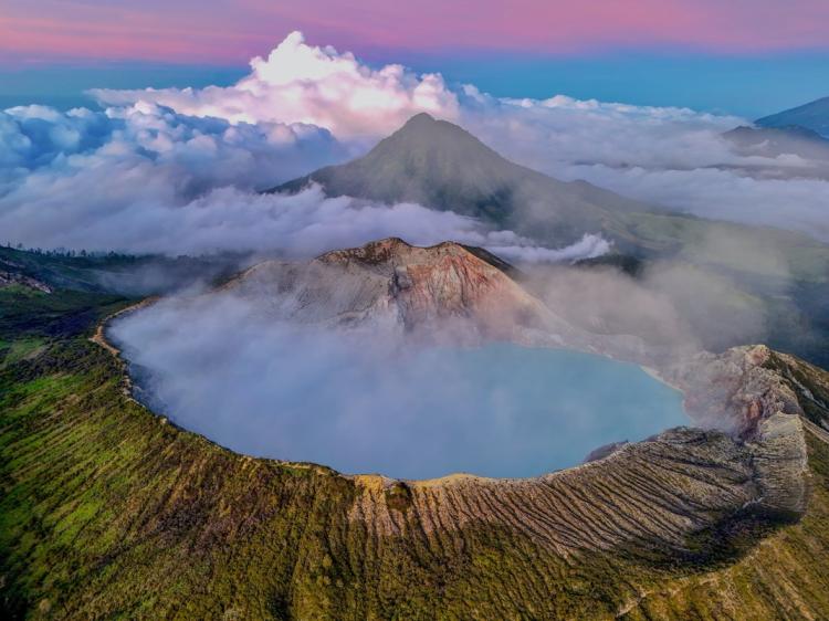 Ijen Vulcano Blue Fire Guided Tour
