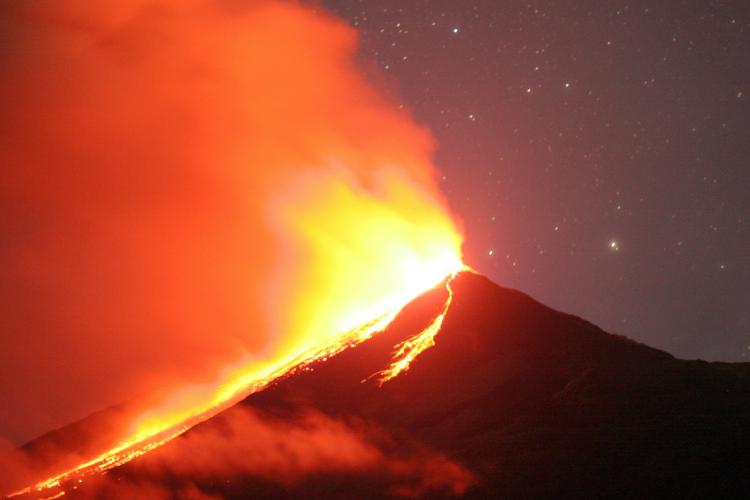 Merapi Volcano Night Tour To See Lava Flow